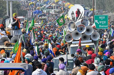 பேரொலி எழுப்பி மூலம் போராட்டத்தைக் கலைக்கும் காவல்துறை!