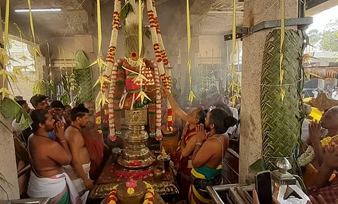 திருமுருகன்பூண்டி திருமுருகநாதசுவாமி கோயில் தேரோட்டம் கொடியேற்றத்துடன் தொடக்கம்!