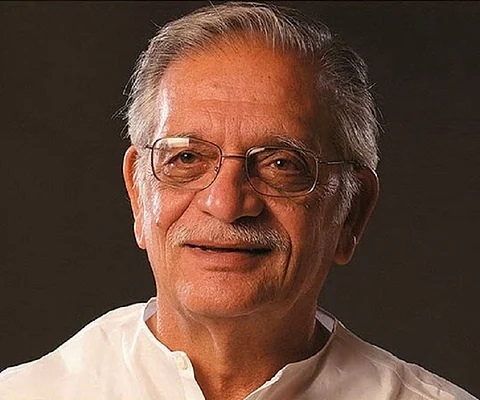 கவிஞர் குல்சார்.