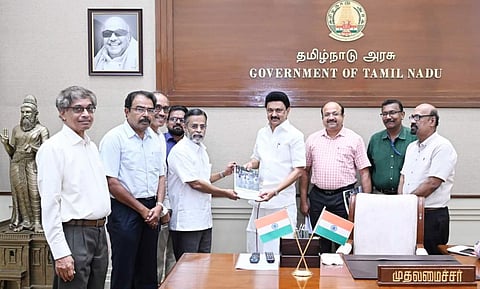 வெள்ள பாதிப்புக்கு தீர்வு: திருப்புகழ் குழு அறிக்கை சமர்ப்பிப்பு