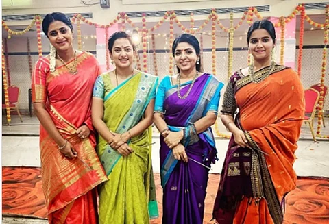 எதிர்நீச்சல் தொடரில் நடிகை கனிகா, மதுமிதா, பிரியதர்ஷினி, ஹரிபிரியா