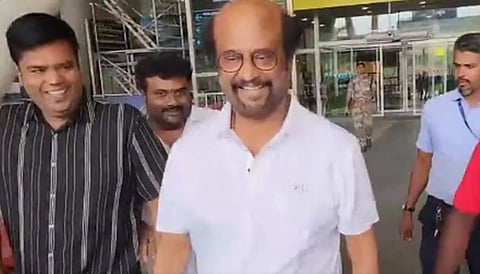 அரசியல் கேள்விகளுக்கு பதில் அளிக்க மாட்டேன்: ரஜினிகாந்த்