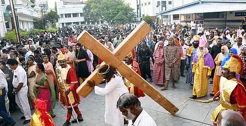 சிலுவை(கோப்புப்படம்)