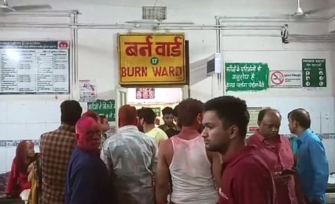 உஜ்ஜைனி கோயிலில் தீ விபத்து: 13 அர்ச்சகர்கள் காயம்