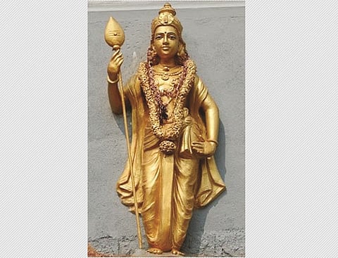 திருப்பங்கள் தரும் வேலாயுதன்
