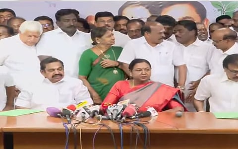 அதிமுக - தேமுதிக தொகுதி ஒப்பந்தம் கையெழுத்து!
