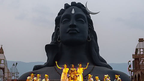 ஈஷா பவுண்டேஷன் ஆஸ்ரமத்திற்கு எதிரான போலீஸ் விசாரணைக்கு உச்சநீதிமன்றம் தடை