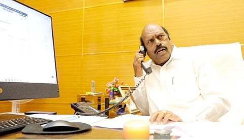 அமைச்சா் எ.வ.வேலு.