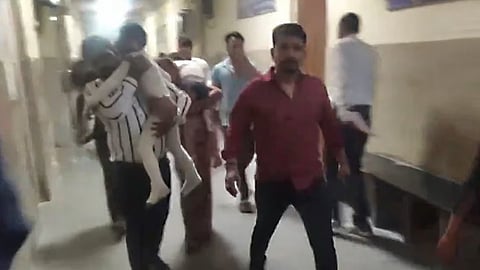 சிவராத்திரி ஊர்வலத்தில் காயமடைந்த குழந்தைகள்