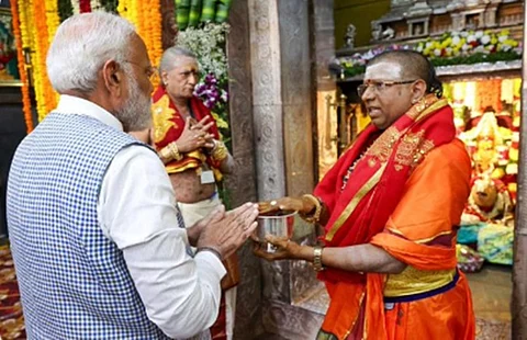 உஜ்ஜைனி மகாகாளி கோயிலில் பிரதமர் மோடி