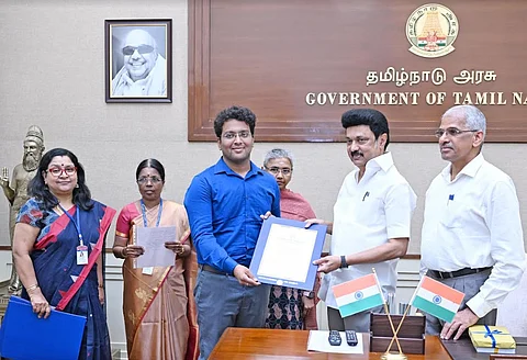 தடய அறிவியல் துறையில் தேர்வு செய்யப்பட்ட 29 பேருக்கு பணிநியமன ஆணை: முதல்வர் வழங்கினார்