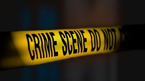 உணவுக்காக திருமண நிகழ்ச்சிக்கு வந்த குடிசைபகுதி சிறுவனை சுட்டுக் கொன்ற சிஐஎஸ்எஃப் வீரா்!