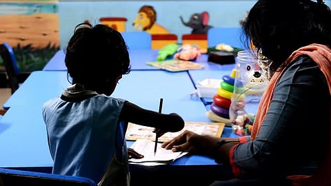 பெற்றோர்களின் கனிவான கவனத்திற்கு...