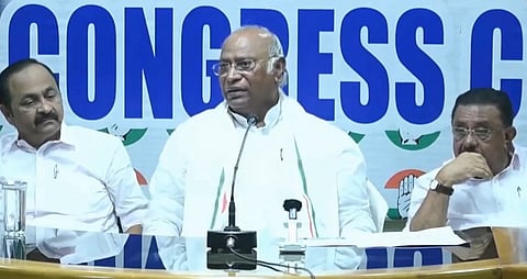 பாஜக-ஆர்எஸ்எஸ் தலைவர்கள் தேசத்திற்காக என்ன தியாகம் செய்திருக்கிறார்கள்?- கார்கே
