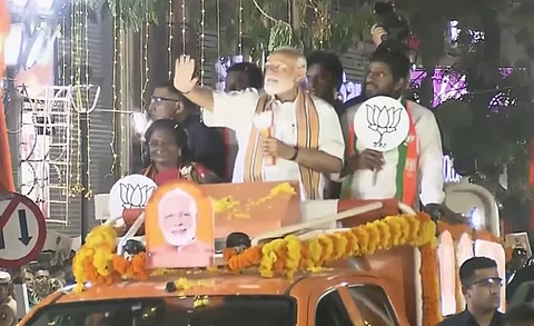 பிரதமரின் சென்னை வாகன பேரணி நிறைவு!