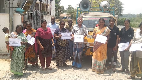 பெருந்தலையூர் கிராம மக்கள்