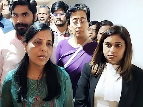 திகார் சிறையில் கேஜரிவாலை சந்திக்க சுனிதாவுக்கு அனுமதி!