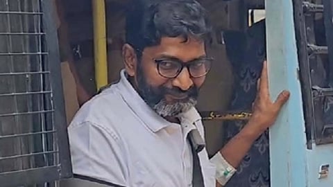 சவுக்கு சங்கா்