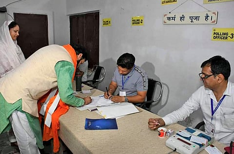 6-ம் கட்ட தேர்தல்: மாலை 5 மணி நிலவரம்!