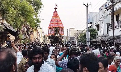 ஸ்ரீரங்கம் அரங்கநாதர் கோயிலில் சித்திரைத் தேரோட்டம் கோலாகலம்!