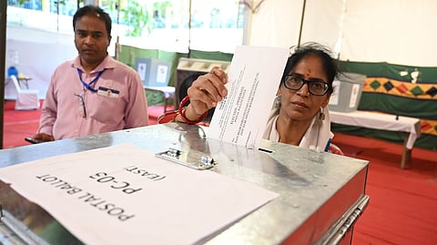 தேர்தலையொட்டி தில்லியில் பலத்த போலீஸ் பாதுகாப்பு!