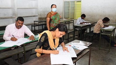 குடிமைப் பணித் தோ்வில் தொய்வு ஏன்?