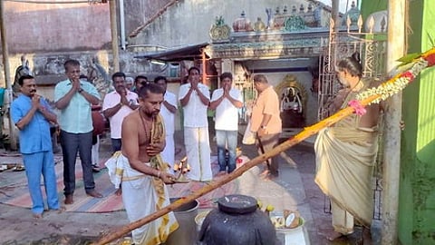 பந்தல்காலுக்கு நடைபெற்ற ஆராதனை.
