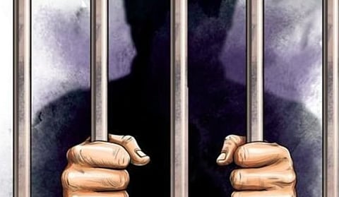 சீர்திருத்தப் பள்ளிக்கு பதில் சிறையில் அடைக்கப்பட்ட 9,600 சிறார்கள்: ஆய்வில் அதிர்ச்சி!