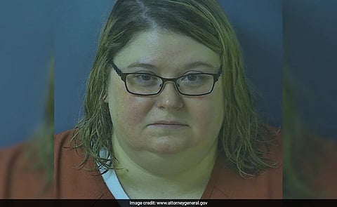 அமெரிக்கா: 17 பேரைக் கொன்ற செவிலிக்கு 760 ஆண்டுகள் சிறை