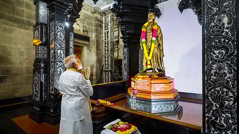 விவேகானந்தர் மண்டபத்தில் பிரதமர் மோடி!