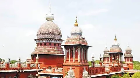 சமூக மாற்றத்தில் நீதிமன்றங்களின் பங்களிப்பு