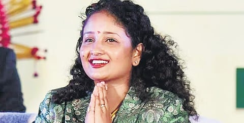 ஜார்க்கண்ட் சட்டப்பேரவை இடைத்தேர்தல்: முன்னாள் முதல்வர் மனைவிக்கு பின்னடைவு