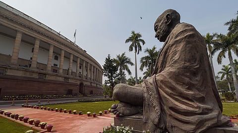 மக்களவை