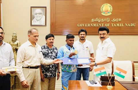 மாரியப்பன் தங்கவேலுவை பாராட்டிய மு.க. ஸ்டாலின்! ரூ.75 லட்சம் ஊக்கத்தொகை!!