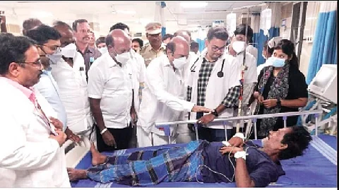 கள்ளச்சாராயத்துக்கு 25 பேர் உயிரிழப்பு: 70க்கும் மேற்பட்டோருக்கு சிகிச்சை