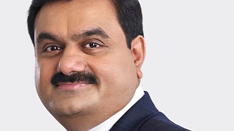 அதானியின் ஆண்டுச் சம்பளம் ரூ.9.26 கோடி : நிா்வாகிகளைவிட குறைவு!