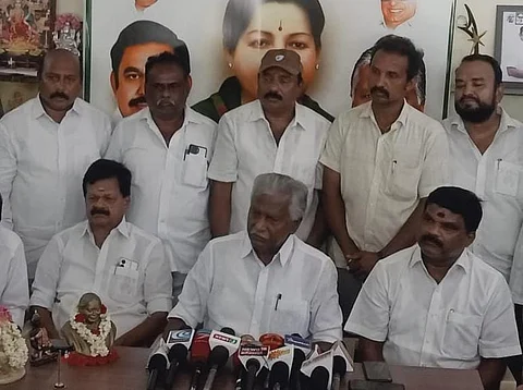 அதிமுக துணை பொதுச் செயலாளர் கே.பி.முனுசாமி செய்தியாளர் சந்திப்பு