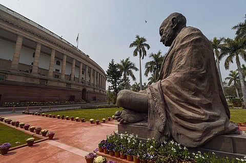 காந்தியம் என்னும் சத்தியப் பெரும்பயணம்