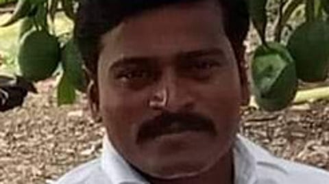 தப்பி ஓடிய சாராய வியாபாரி மணிகண்டன்