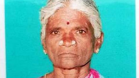 மூதாட்டி அனுமக்கா ~மூதாட்டி வீட்டில் விசாரணை செய்த எஸ்.பி. ஆல்பா்ட்ஜான்.