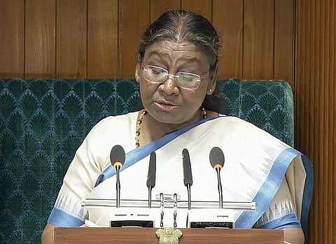 குடியரசுத் தலைவா் உரை மீது
நாடாளுமன்றத்தில் இன்று விவாதம்