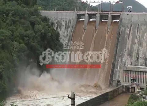 பில்லூர் அணையில் இருந்து திறந்துவிடப்பட்ட நீர்.