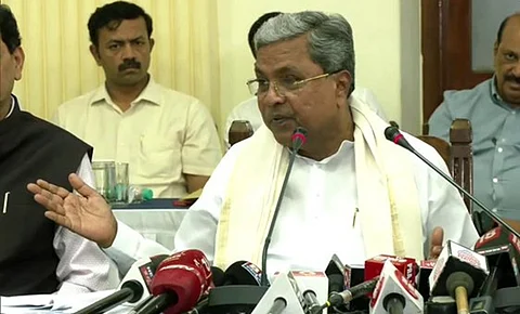 ஆலோசனைக் கூட்டத்துக்குப் பிறகு செய்தியாளர் சந்திப்பில் முதல்வர் சித்தராமையா