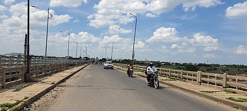 ராணிப்பேட்டை - ஆற்காடு பாலாறு பாலம்