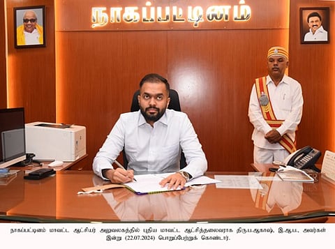 நாகை மாவட்ட ஆட்சியராக பொறுப்பேற்ற ப. ஆகாஷ்.