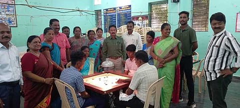 பரமக்குடிபள்ளியில் குறு வட்டார
அளவிலான கேரம் போட்டி