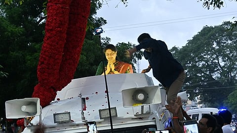 தமிழகத்தில் சட்டம்-ஒழுங்கு மிக மோசம் -வி.கே.சசிகலா குற்றச்சாட்டு