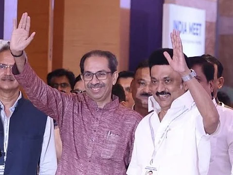 தமிழக முதல்வர் மு.க.ஸ்டாலின் - மகாராஷ்டிரம் மாநில முன்னாள் முதல்வர் உத்தவ் தாக்கரே