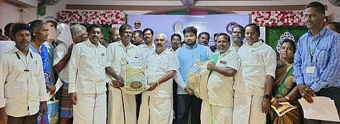 மரக்காணம் அருகே
மக்களுடன் முதல்வா் திட்ட சிறப்பு முகாம்