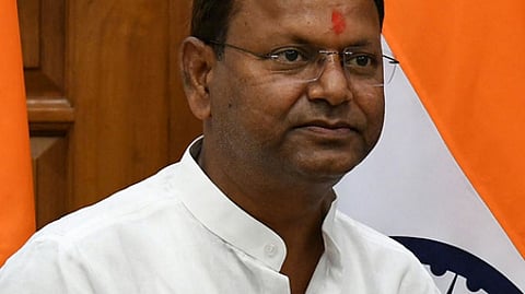 இணையமைச்சா் பங்கஜ் சௌதரி